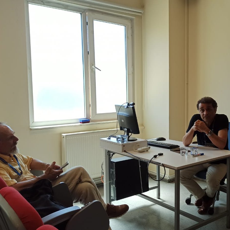 MantikDernegi's tweet photo. Mantık Yaz Okulu'nun "Tıpta Mantık ve Uygulamaları" başlıklı ikinci dersi @uskudaruni Beyin ve Sinir Cerrahisi Anabilim Dalı Başkanı Prof. Dr. Mustafa Bozbuğa tarafından verilmektedir. https://t.co/d1VfdiVqd8