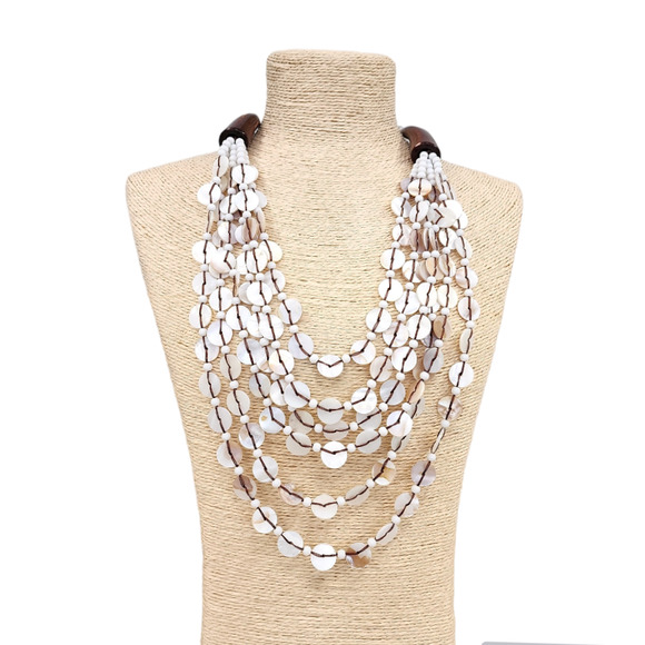 Naea33's tweet photo. So good I had to share! Check out all the items I'm loving on @Poshmarkapp from @evesaintjewelry #poshmark #fashion #style #shopmycloset #sanctuary #handcrafted #hellokitty: https://t.co/2kbD5YQgJo https://t.co/how8RtKQZz