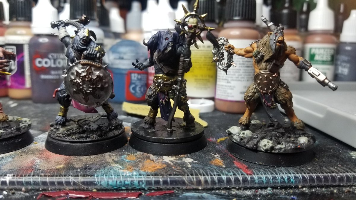 Finished up base painting my brothers beastmen kill team while I wait for materials to be delivered. #warhammer40k #killteam #warhammerchaos