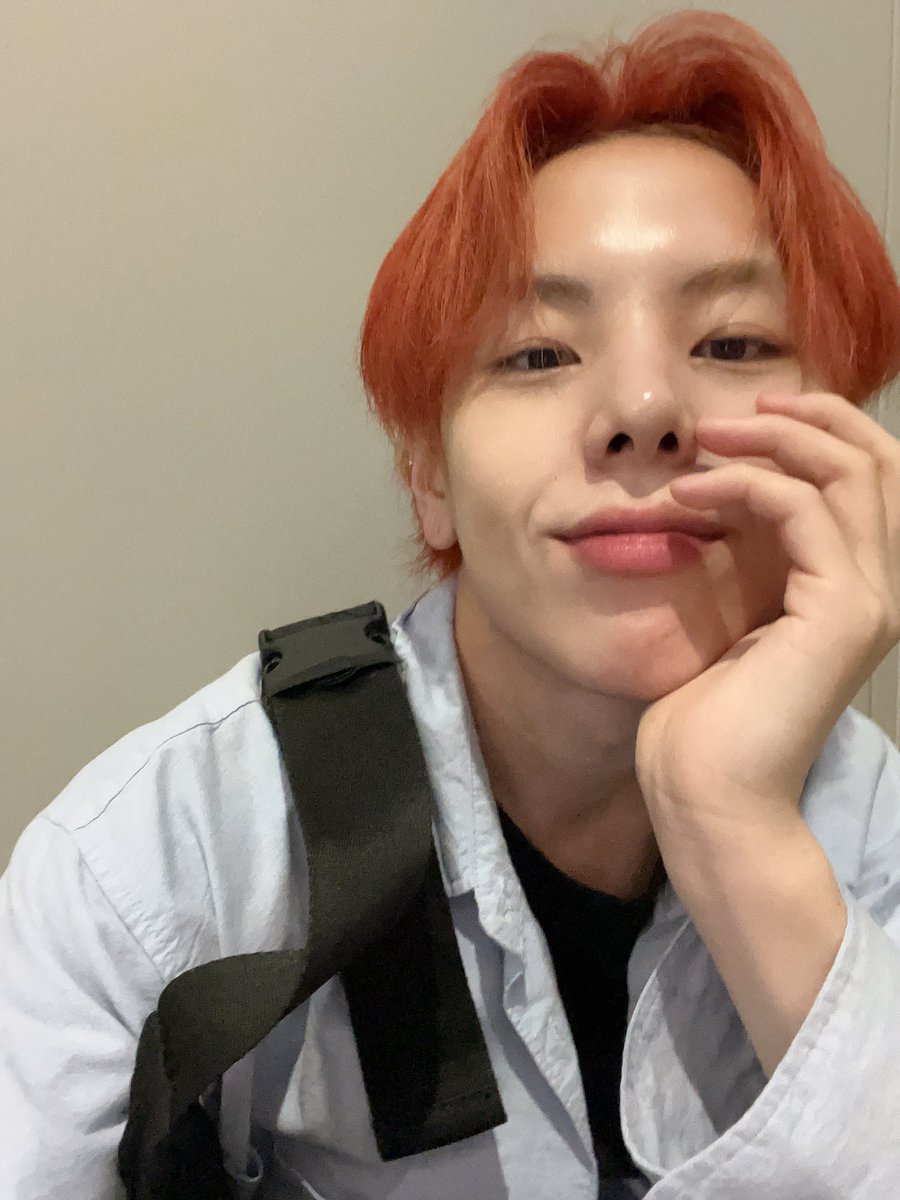 WEi__Official's tweet photo. 고슴도치여도 꼭 안아주고 싶은 귀여운 댄디 캉디🦔
월요병도 큐티카리스마 대현이와 석화랑 이겨내보아요💛

#위아이 #WEi
#장대현 #강석화
#JANGDAEHYEON #KANGSEOKHWA
#Eternally #질주 #OVERDRIVE https://t.co/9kX784AqJm