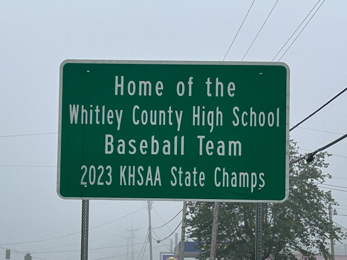 WCcolonelsBase's tweet photo. There’s a new sign in Whitley County https://t.co/hmU6cbCYwt