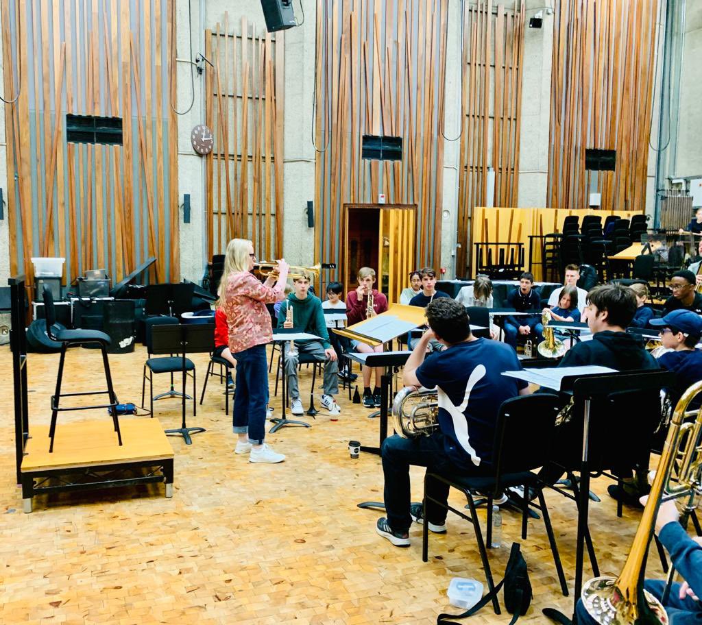 Wonderful to represent <a href="/YamahaUK/">Yamaha Music UK</a> at The National brass and percussion day <a href="/guildhallschool/">Guildhall School of Music & Drama</a> with <a href="/BrassBandsEng/">Brass Bands England</a> and <a href="/spencerdown/">Spencer Down</a> the young musicians played their socks off! So exciting to lead an hour session without any music, learning to play and listen and improvise by ear!!