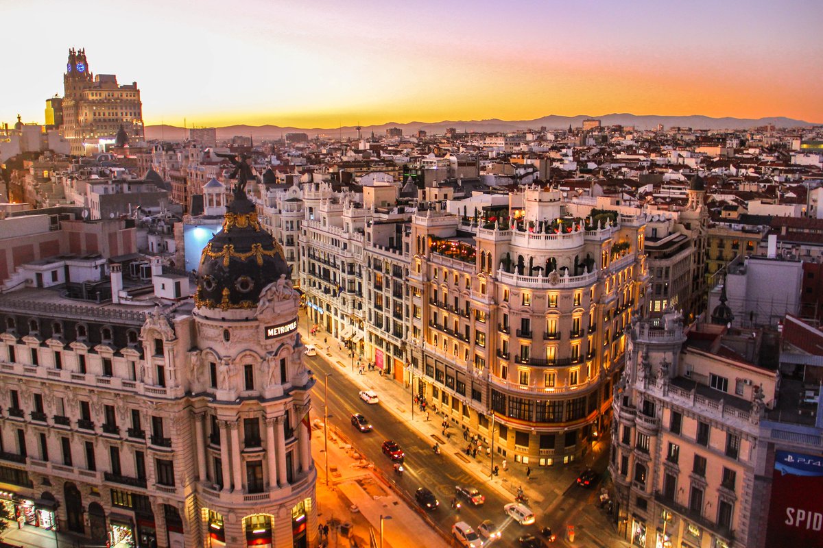 NickLovesSpain's tweet photo. Madrid is a miracle of a city.

I've been lucky to call it home for the last 5 years.

Here's all you need to know for your next visit to the most underrated capital in Europe:

(a 🧵) https://t.co/k8POZf6YWe