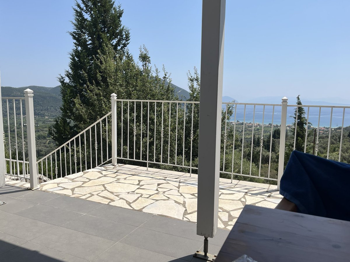 johnjaquiss's tweet photo. Enjoying the view from the table whilst eating my salad for lunch π.
Looking like paradise, well definitely my little paradise for a little while longer, then back into action with lots to do.
#LivingwellwithHIV
#Gettestedgettreated
#HIVhaschanged
#endHIVstigma https://t.co/fNEBWJ2zVf