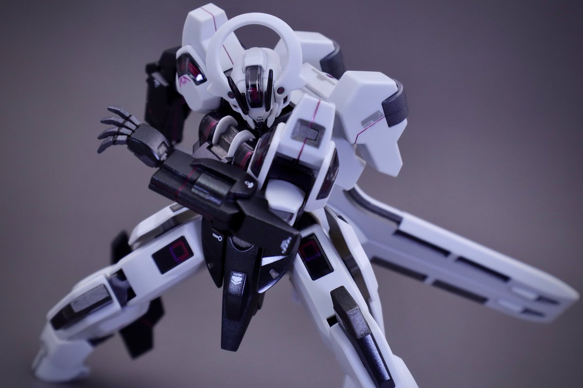 KevinTKWong's tweet photo. HGTWFM - ガンダム・シュバルゼッテ
#ガンプラ https://t.co/2wEf7Qw4QU