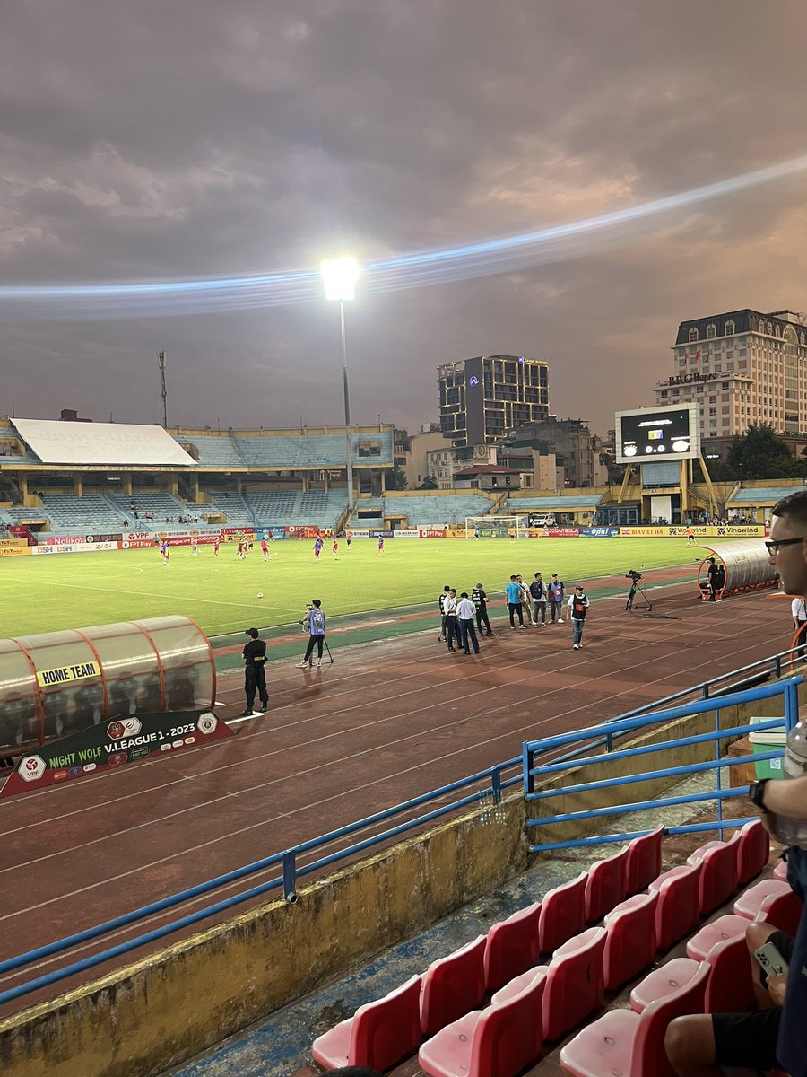 ChipHoppers's tweet photo. So we made it Hanoi #internationalgroundhopping #wehate🛁 https://t.co/8AP3Lk3Eqe