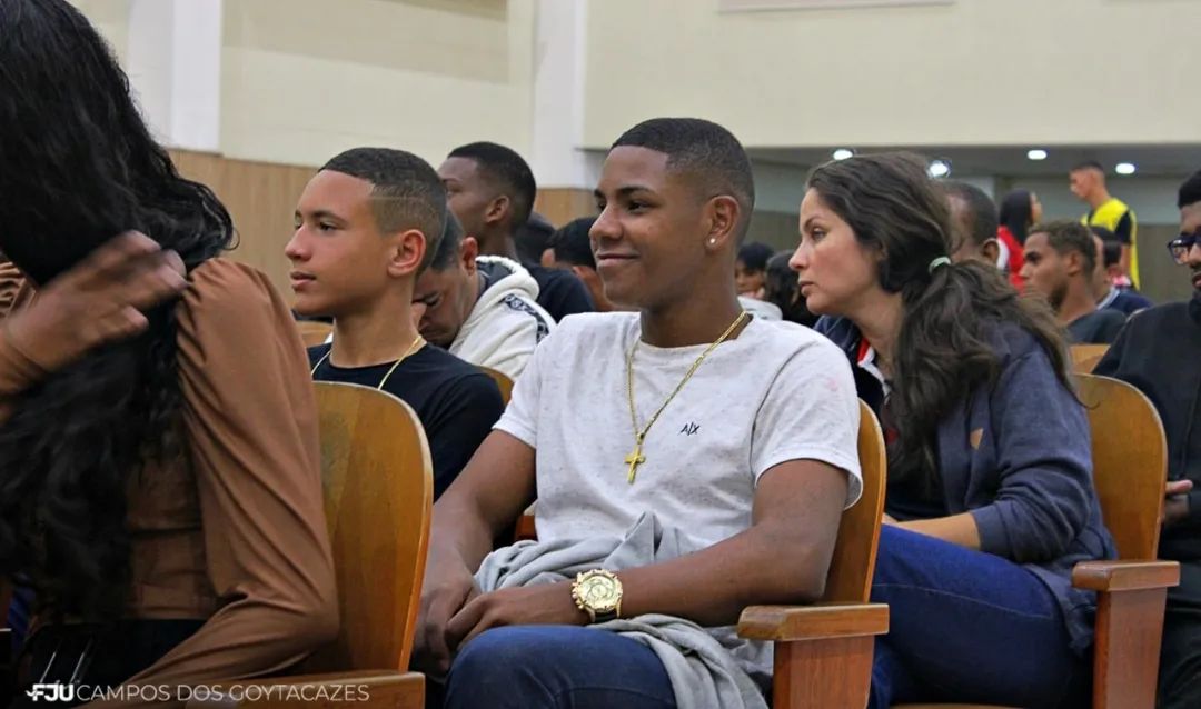 FJUcampos's tweet photo. Quando queremos pra nossa vida uma reação de Deus, fazemos qualquer ação para então ver aquilo que almejamos sendo concretizado, e foi isso que os jovens da Catedral de Campos aprenderam na tarde do último sábado! Que para toda e qualquer Ação exige uma Reação!

#VemPraFJU https://t.co/nbQ1K138sD