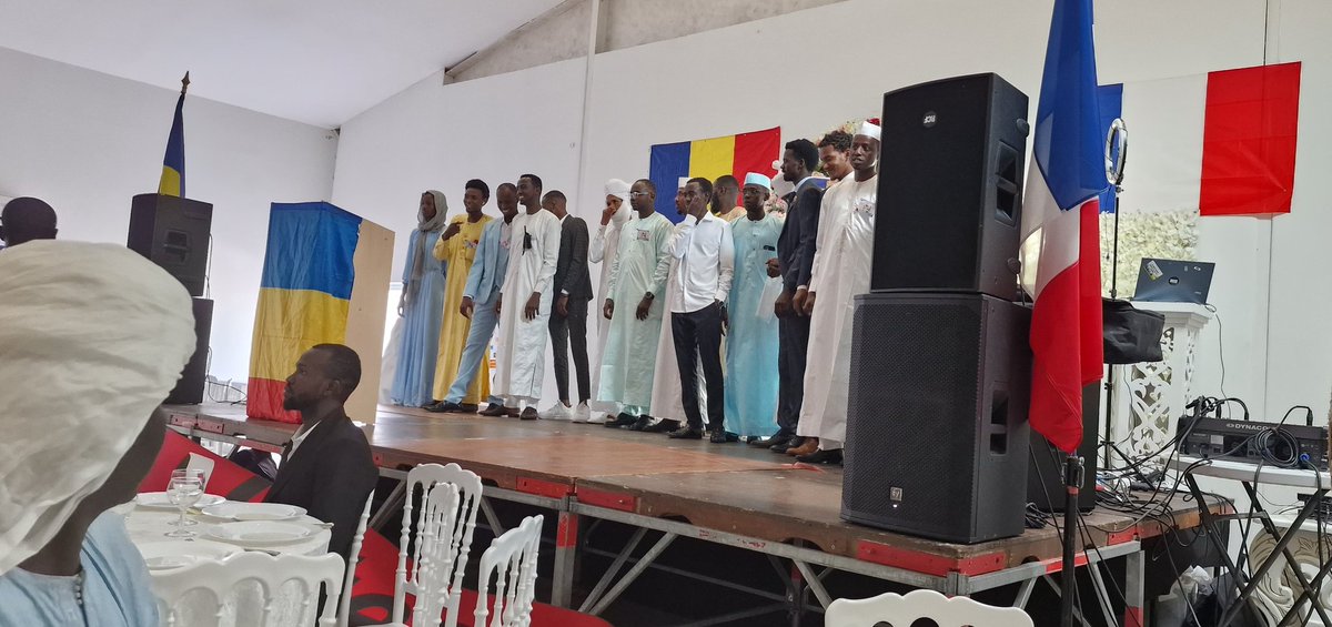 KOUNDOUGOUMI's tweet photo. #Tchad #Diaspora #France #UAETF Big UP à la jeunesse estudiantine tchadienne de la diaspora pour l organisation de ces belles journées culturelles, sportives et entreprenariales pendant lesquelles nous avons célébré et honoré dans la joie et la fraternité, les valeurs, cultures,, sport, les arts, la musique et les success stories académiques et économiques tchadiens !
Unissons pour faire émerger une communauté tchadienne forte, solidaire. Unie et économiquement puissante.
Merci à toute l équipe d organisation 🙏 UAETF