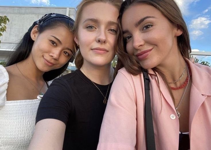 ididitsmyfault's tweet image. like that’s my family 🥹😭🥰