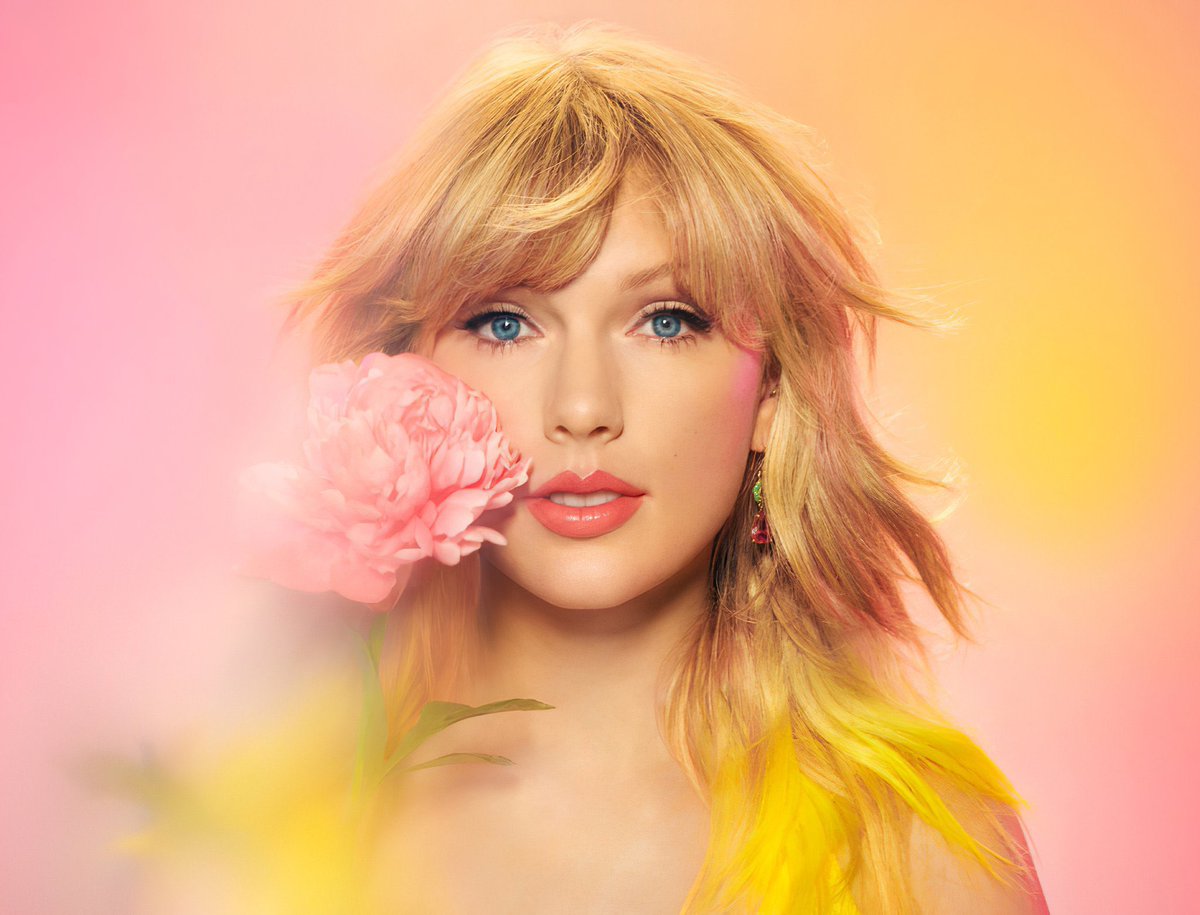 PopCrave's tweet photo. The ‘Taylor Swift’ hashtag has surpassed 100 BILLION total views on TikTok. https://t.co/Ki7AmnaR5B
