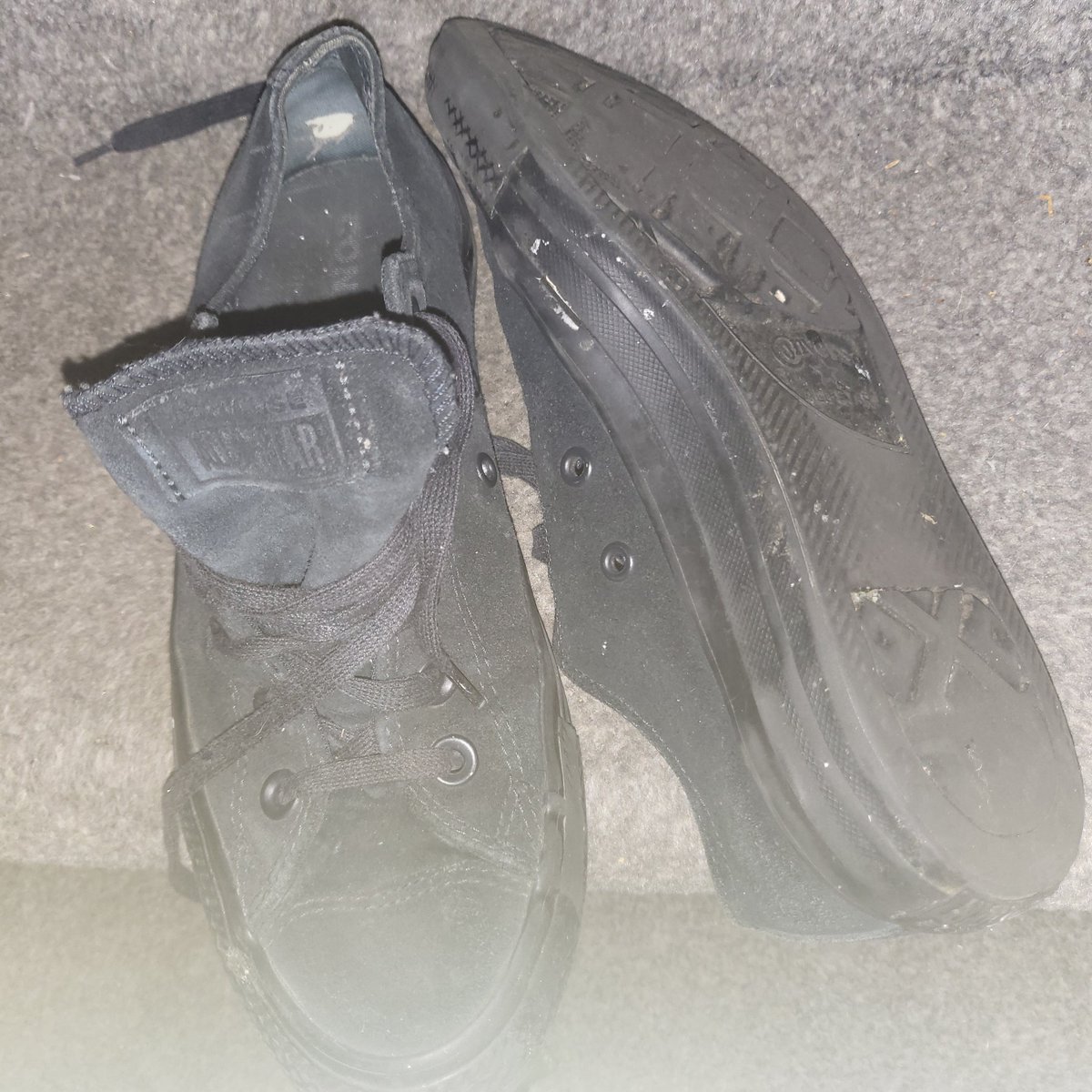 channel_x22's tweet photo. Who wants to lick the sole of my dirty shoes  👟 🤪
#paypig #SIMP #payslut #femdomme #femdom #findom #FindomBrat #findomgoddess #findomdrain #findomaddict #findommistress #findomgodess #drainthepig #SissyPlay #sissy #smellmyshoes #shoebuyer #buymyshoes #smellmyfeet #feetworshi̇p https://t.co/G17ydvEUEL
