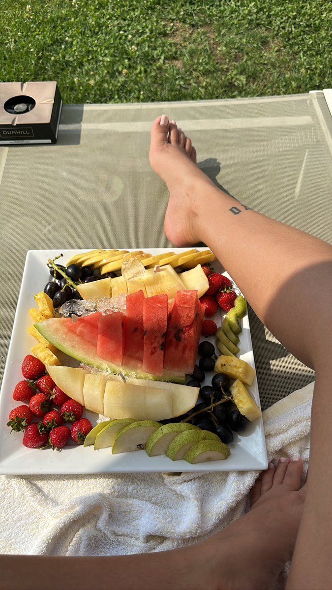 venus70707's tweet photo. 🍓🍇🍎🍌🥝🍑 https://t.co/kVvJnaLC0J