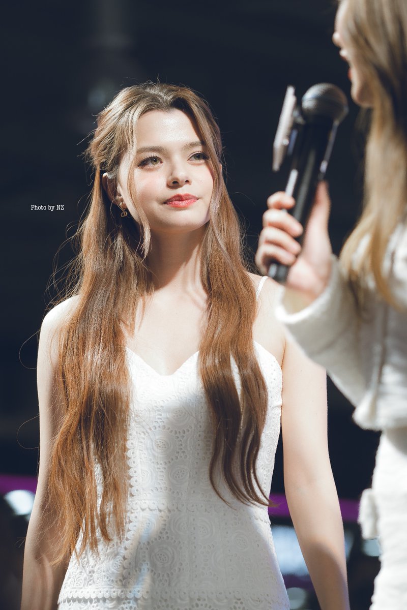 𝘈𝘯𝘥 𝘪𝘯 𝘩𝘦𝘳 𝘴𝘮𝘪𝘭𝘦 𝘐 𝘴𝘦𝘦 𝘴𝘰𝘮𝘦𝘵𝘩𝘪𝘯𝘨 𝘮𝘰𝘳𝘦 𝘣𝘦𝘢𝘶𝘵𝘪𝘧𝘶𝘭 𝘵𝘩𝘢𝘯 𝘵𝘩𝘦 𝘴𝘵𝘢𝘳𝘴.

Item Mistine FREEN BECKY 
#ไอเทมมิสทินกับฟรีนเบค 
#MISTINExFreenBecky
#Beckysangels