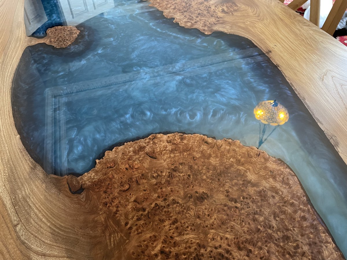 TAYLORCRAFTWORK's tweet photo. Another burr elm river table delivered to Glasgow this morning. https://t.co/2nlv62uAuz