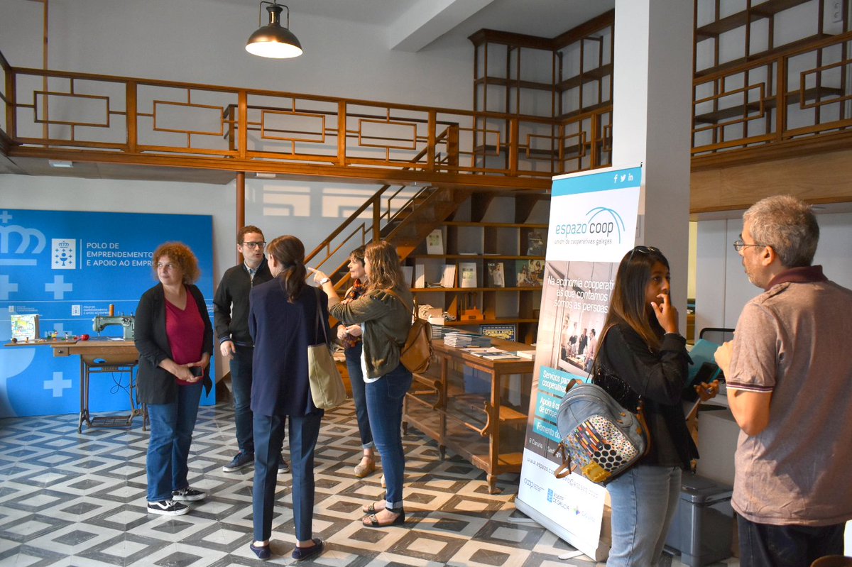 rr_fundacion's tweet image. A xornada desenvolveuse no noso espazo 🌳 #LaModaRuralLab, en #Silleda, onde tamén desenvolve a sua actividade o Polo de emprendemento e apoio ao emprego de Pontevedra Norte e Rías Baixas.