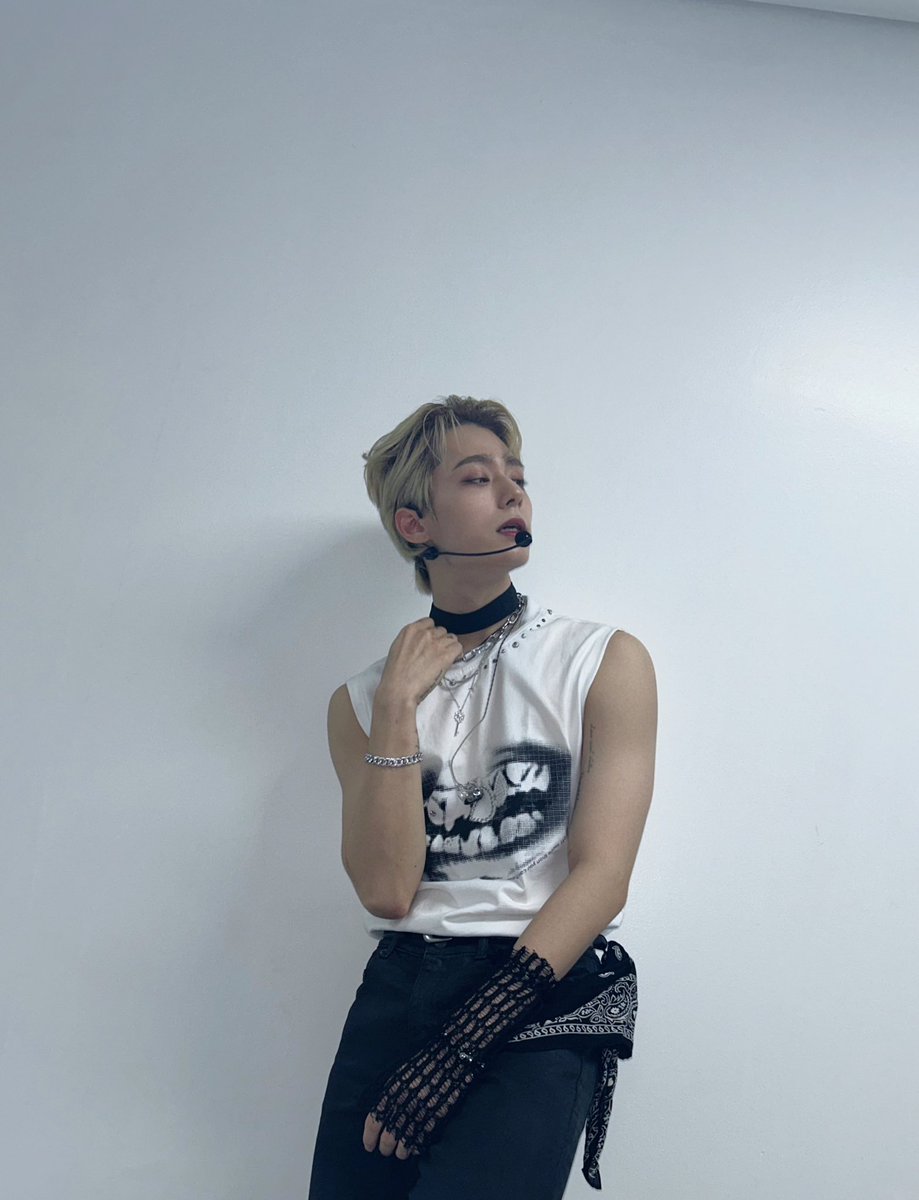 official_ONEUS's tweet photo. [#환웅]
불태웠다🔥 https://t.co/MxmKu39QQR