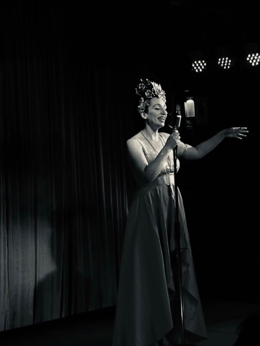 With Ooh La La, at the Georg IV 🖤

#piaf #vintage #chanteuse #jazz