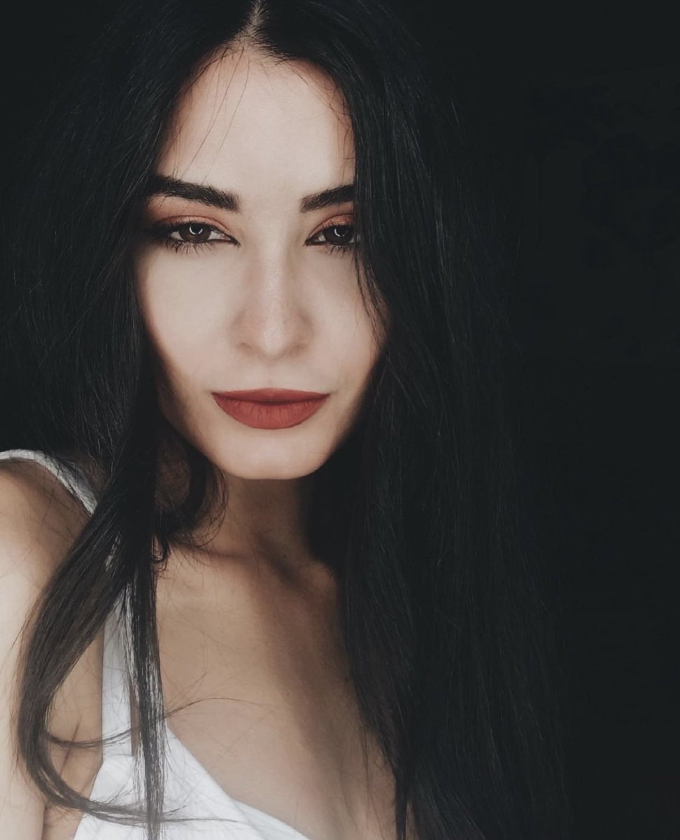 witchysoffie's tweet photo. Estoy subiendo contenido a TikTok después de casi 3 años alejada de las redes(cosa que me ha venido muy bien). Dejo por aquí mi perfil por si os apetece acompañarme en esta nueva etapa❤️: https://t.co/PPnJXd9nAU https://t.co/YkekbwA0Hv