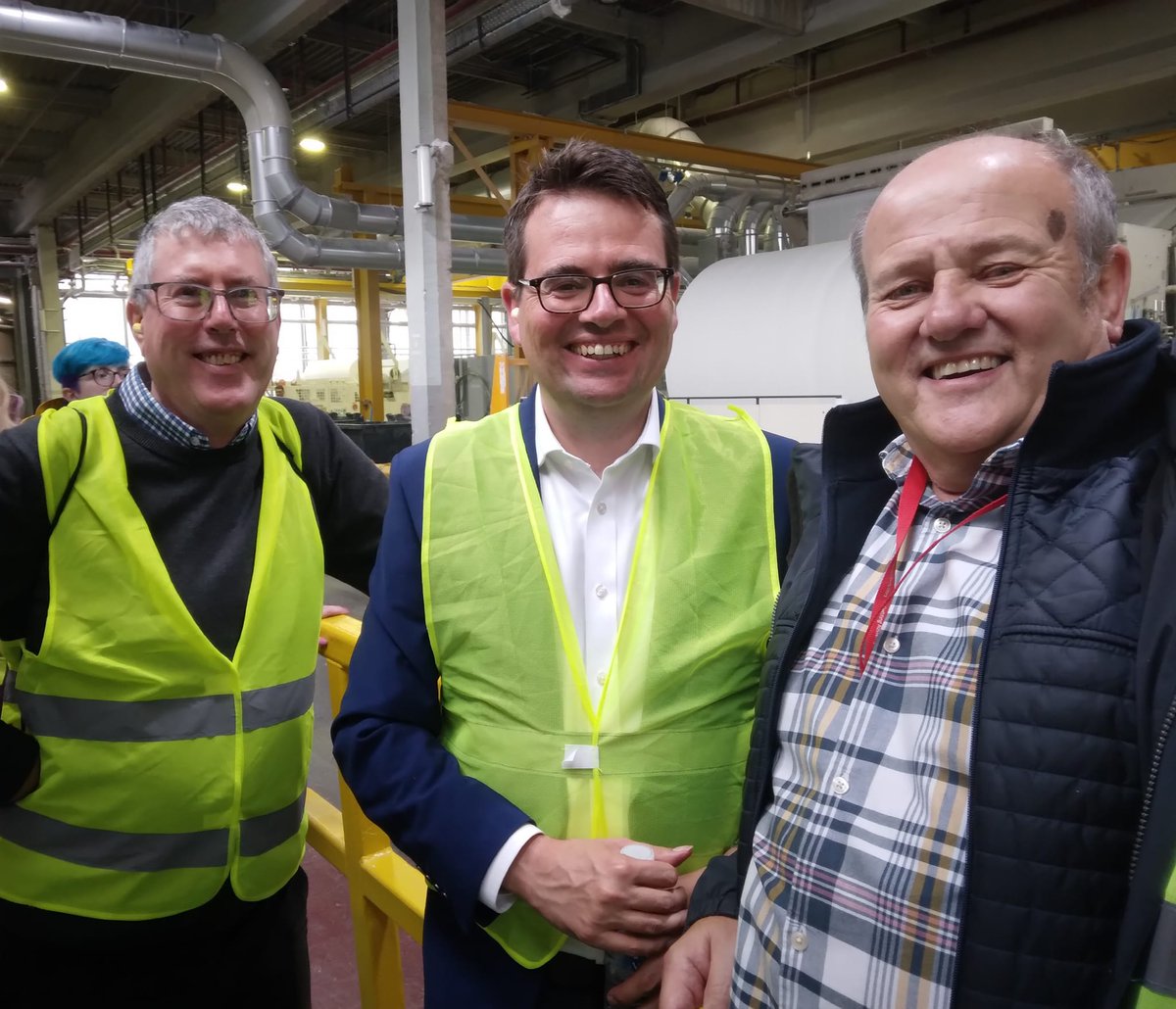 Congrats to WEPA &amp; the loyal workforce at Llangynwyd on 75 yrs celebration! The Krengel Family's investment (with some WG support) has doubled the production on site, creating 54 new jobs and safeguarding 270 jobs.
Ogmore Valley Silver Band &amp; Bois Coetre-Hen choir on top form too