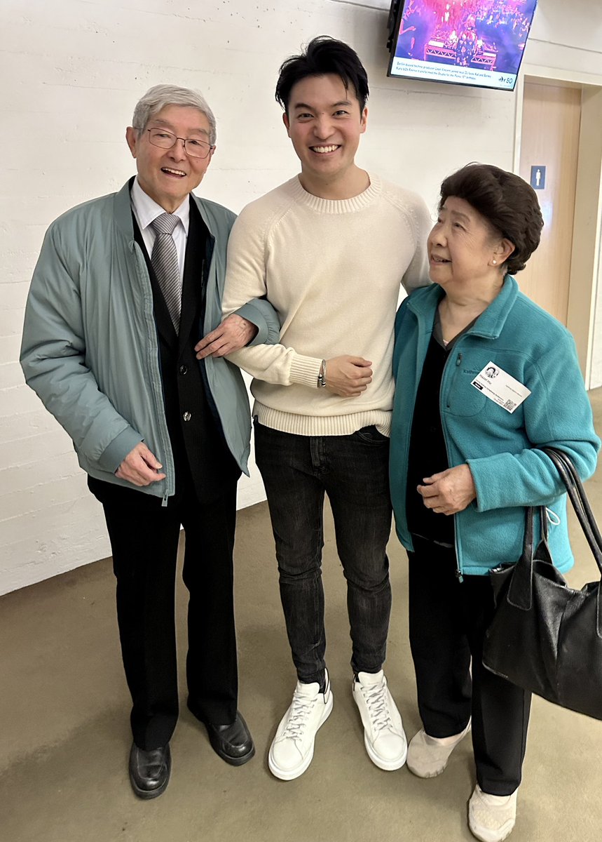 My 90 year old violin teacher Prof Zhang and his wife came to my concert in Sydney! This gentleman was responsible for cleaning up my technique by prescribing me a 6-month practice diet of only scales &amp; etudes 🙏🏼 (which I’m revisiting and practicing daily on Tonic: