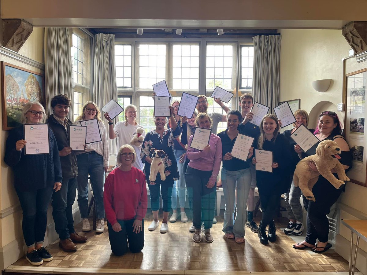 A fabulous course today in Aldwincle Village Hall. Many congratulations to you all for gaining your Dog First Aid certificates 🐾😍

#DogFirstAid #Oxfordshire #Berkshire #Buckinghamshire #Midlands