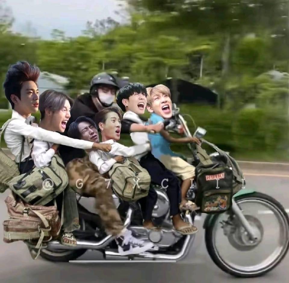 Wiravv3's tweet photo. 재범아 잘 지내니 💚😂😂😂😂
#JAYB @jaybnow_hr @GOT7 @GOTYJ_Ars_Vita @GOT7 https://t.co/a2gnmZw6i4