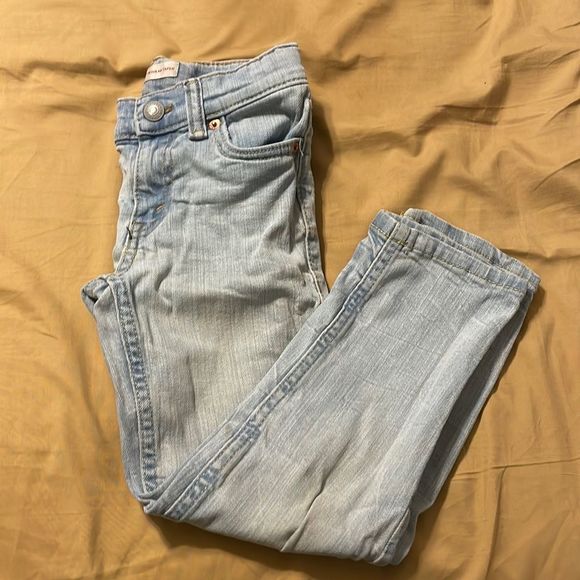 MeSnooty's tweet photo. So good I had to share! Check out all the items I'm loving on @Poshmarkapp from @SharonPuttiness #poshmark #fashion #style #shopmycloset #agolde #levis #mossimosupplyco: https://t.co/Xn6Ga4DAaE https://t.co/Ro36qrz1Z1