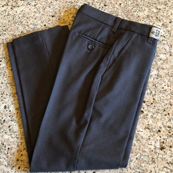 Symply_Unique's tweet photo. So good I had to share! Check out all the items I'm loving on @Poshmarkapp #poshmark #fashion #style #shopmycloset #bellebykimgravel #izod #charlestyrwhitt: https://t.co/3gks8fmtjA https://t.co/DHeysTqLMM