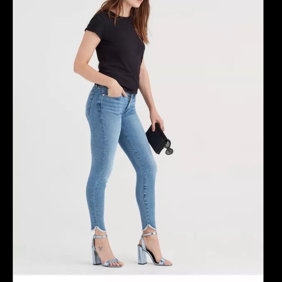 MerryMegan's tweet photo. So good I had to share! Check out all the items I'm loving on @Poshmarkapp from @peony_bunnies #poshmark #fashion #style #shopmycloset #7forallmankind: https://t.co/ApUSK48oJq https://t.co/d7KWmAexKU