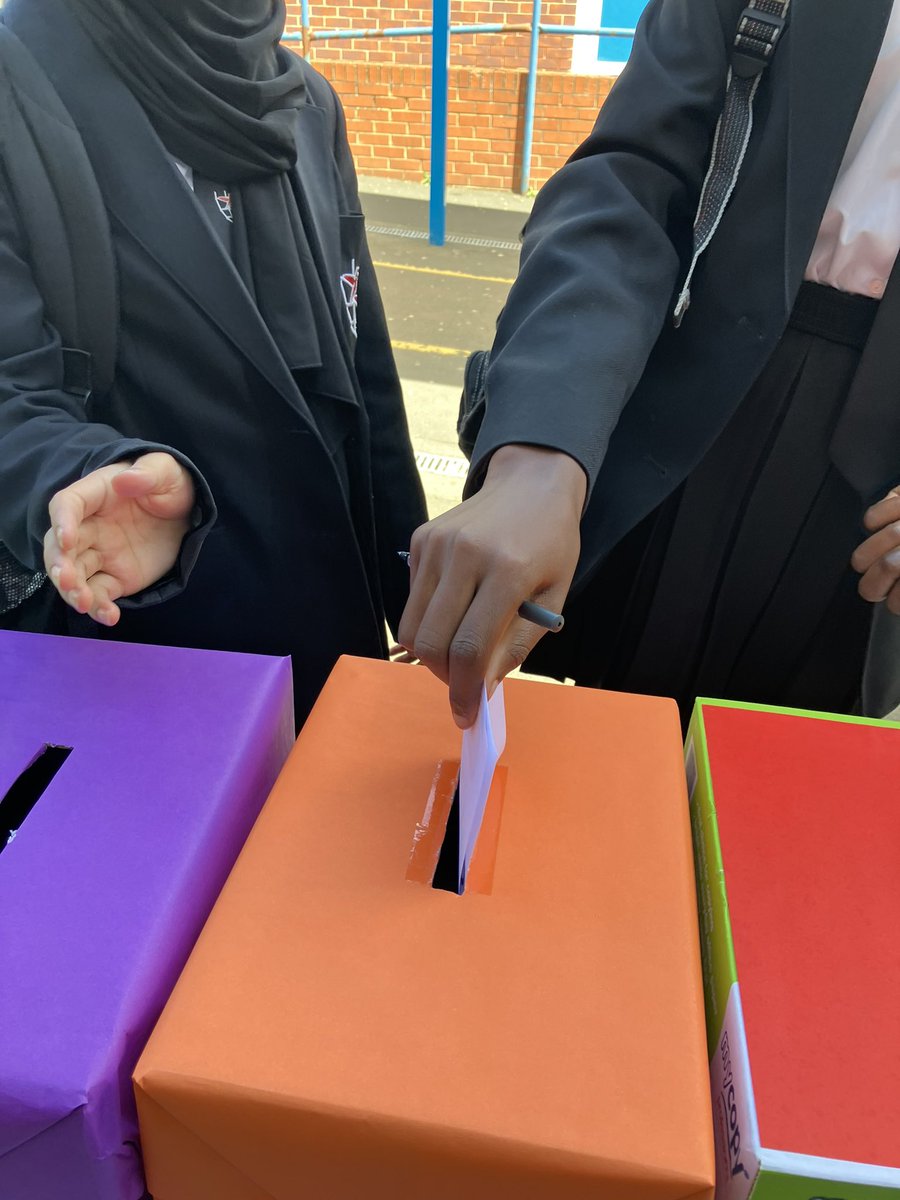 acroydon_teach's tweet photo. House captains elections under way for 2023/24. Democracy in action #PersonalDevelopment #FundamentalBritishValues #Democracy https://t.co/zlVhSV50da