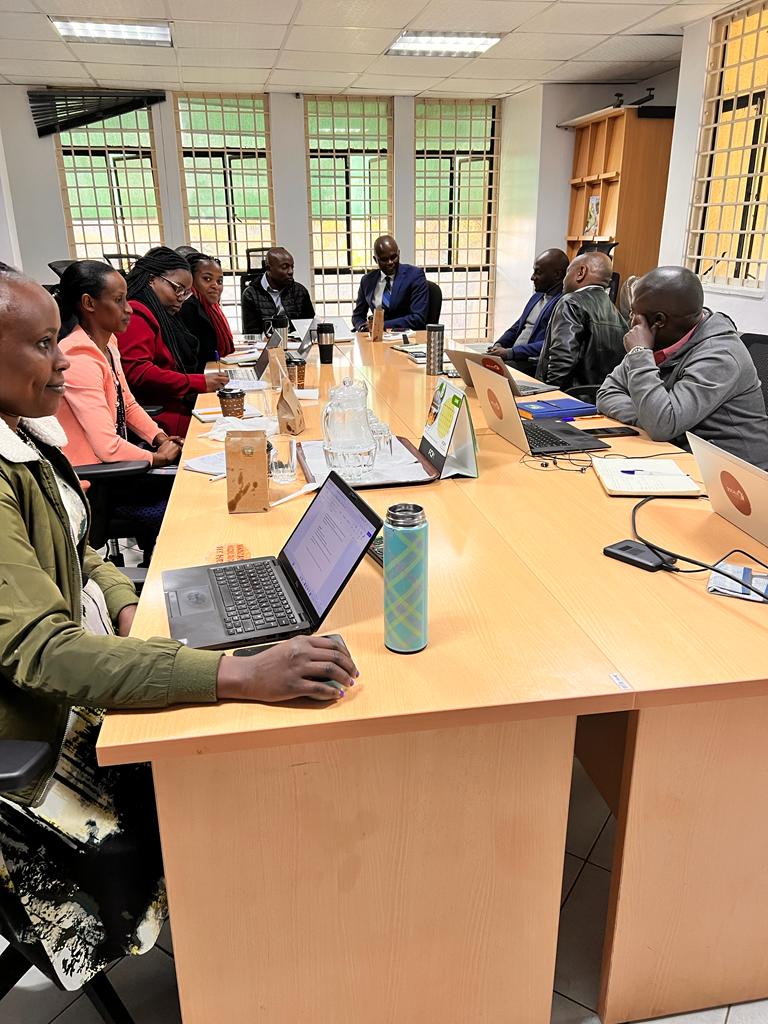kenaff_farmers's tweet photo. #HappenigNow: KENAFF and 2SCALE are currently holding a meeting at the 2SCALE offices, ICIPE Duduville Campus. The team is discussing collaborating on hosting an upcoming event: Launch of Inclusive Business Club in Kenya. 

#Partnership #InclusiveAgribusiness #StandWithFarmers https://t.co/02bdEbZDJw