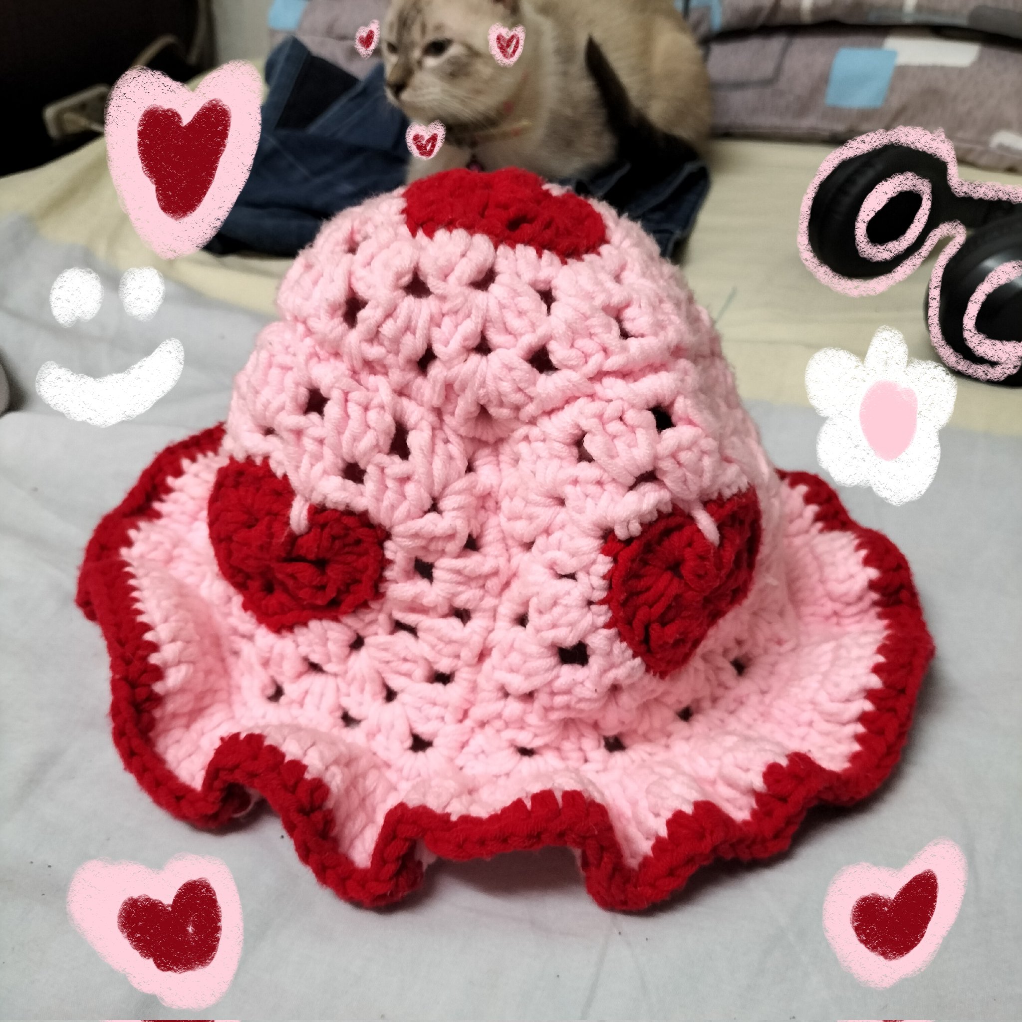 ciri 🫐 on Twitter "hello ! i'm selling my heart themed crochet hat and mini strawberry crochet