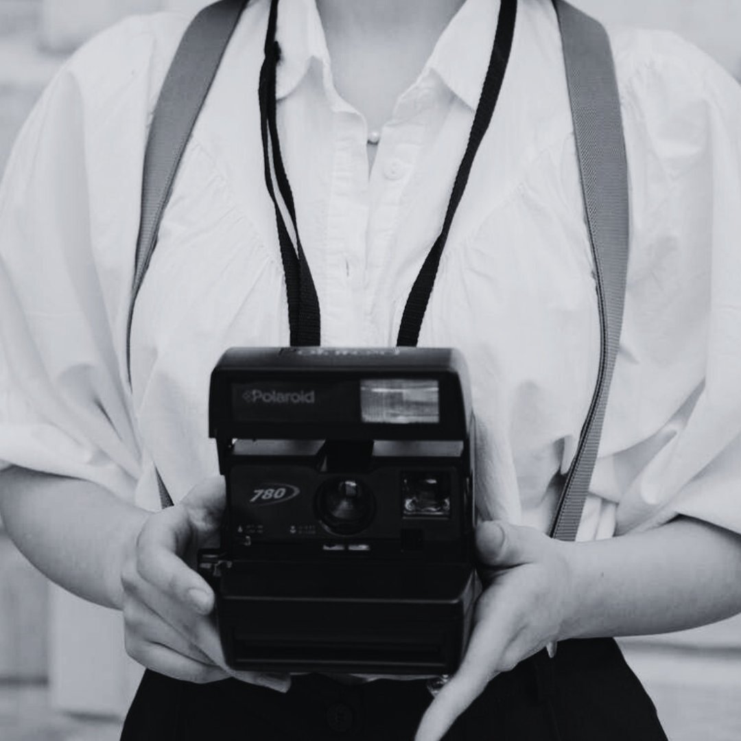 agentnena's tweet image. Oi gente! Eu escrevi um conto!

"Aos tempos" conta sobre destino e amor. Sobre questionamentos da vida e também sobre velhice.

Custa apenas R$1,99 e está disponível no K.U. Se puderem dar RT para ajudar. O link é:

a.co/d/42VnndD

Leia, avalie e me conte sua opinião!