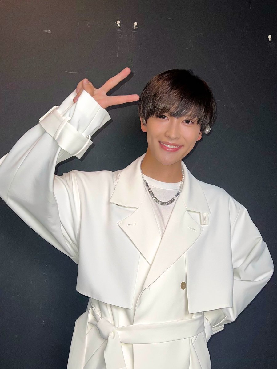 GENIC 増子敦貴 ナマケモノ 【LifE!!衣装】 今日はどうもありがとうございましこー！！新衣装は夏だと暑い。やばい