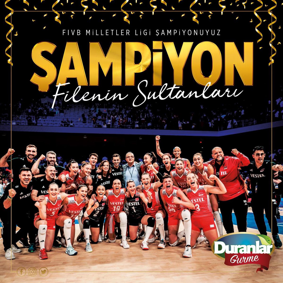 duranlarsut's tweet photo. 'Filenin Sultanları' Tarih Yazdı! 🇹🇷🇹🇷
A Milli Kadın Voleybol Takımımız, FIVB Milletler Ligi Şampiyonu oldu. Milli takımımızı gönülden kutluyoruz.
#ŞampiyonFileninSultanları #DuranlarSüt #DuranlarGurme #GurmeŞarküteri #D2Gıda https://t.co/fcOh9La92H