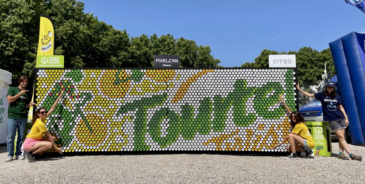 chaquecanette's tweet image. 📷 Retour en images sur le Fan Park de @Bordeaux lors du @LeTour. L'occasion de réaliser un nouveau #PixelCan spectaculaire aux couleurs de #tourteltwist !
Merci à tous d'être venus nous rencontrer pour recycler vos #canettes et participer à notre œuvre XXL 🤩 @LesConnexions