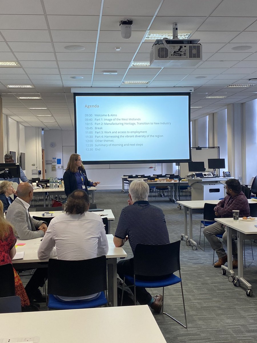 CREMEatAston's tweet photo. This morning @CitizensUKBham held an important workshop around #Policy Innovation Prioritisation for the #WestMidlands 🌐  

Sessions included:
🔵 The image of the #WestMidlands
🔵 Manufacturing &amp; transitioning to new industries
🔵 Employment
🔵 Harnessing #diversity https://t.co/bJgQ4lWsZb