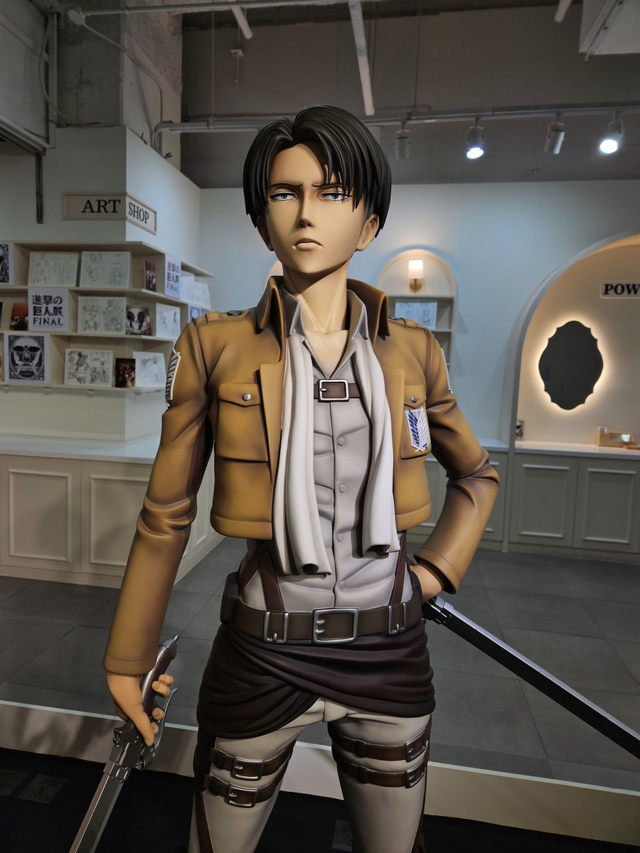 Eren and Levi Statues Being Displayed at Attack on Titan Final Exhibition In Seoul, Korea