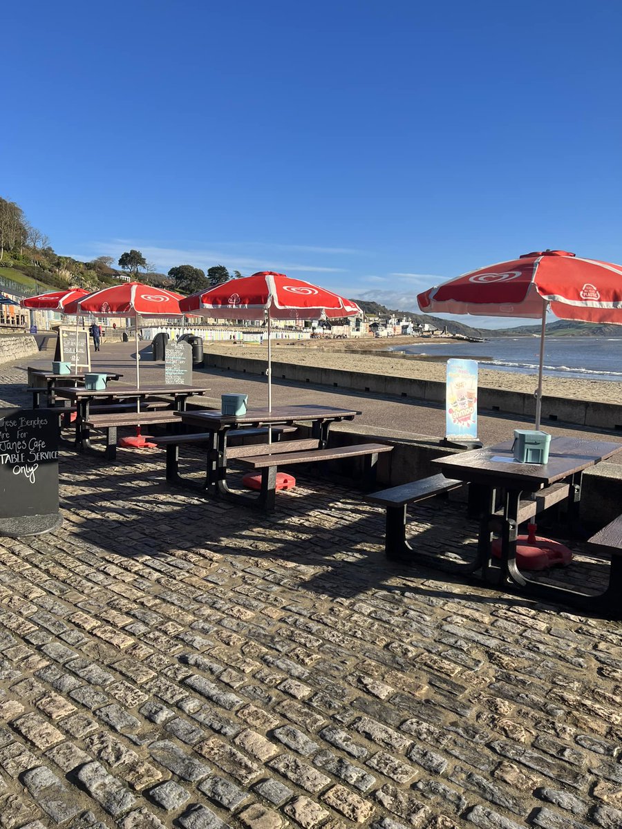 LymeTC's tweet photo. Get down to the beach and grab yourselves a coffee whilst supporting this local business.
#shoplocal #supportlocal #supportlocalbusiness #supportyourhighstreet #residentsdiscount https://t.co/nxZnezVIO0