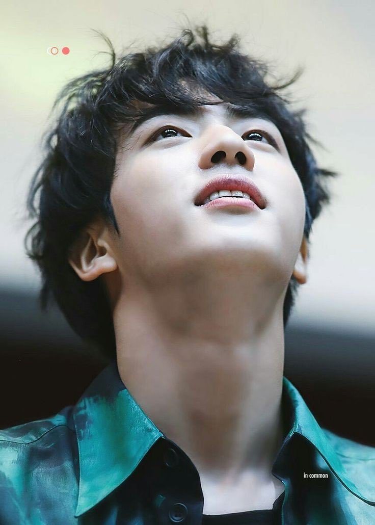 Jolly_timzz's tweet photo. “Hyung will do it” isn’t the only definition of Seokjin, in fact Jin has shown kindness to everyone and anyone a thread 🧵; https://t.co/1XxHvAPqeo