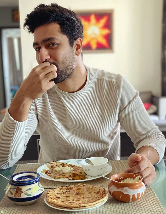 vickykaushall0's tweet photo. Who wants to eat it 😉 ? 
A meal at home after ages! ☺ https://t.co/mBtxgnEtvl