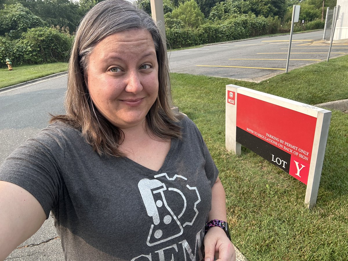 wssugems's tweet photo. GEMS starts today!!! We don’t have fancy signs but I am wearing my GEMS shirt and I am pretty easy to spot 😂 https://t.co/5Kj9V4NZyd