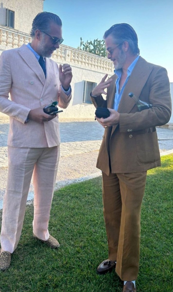 동에 번쩍! 서에 번쩍! 팡니 언제 다시 이탈리아 갔냐

#ChrisPine #크리스파인