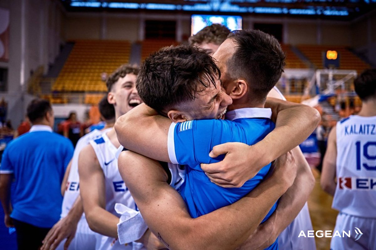 Aegean Airlines tweet media