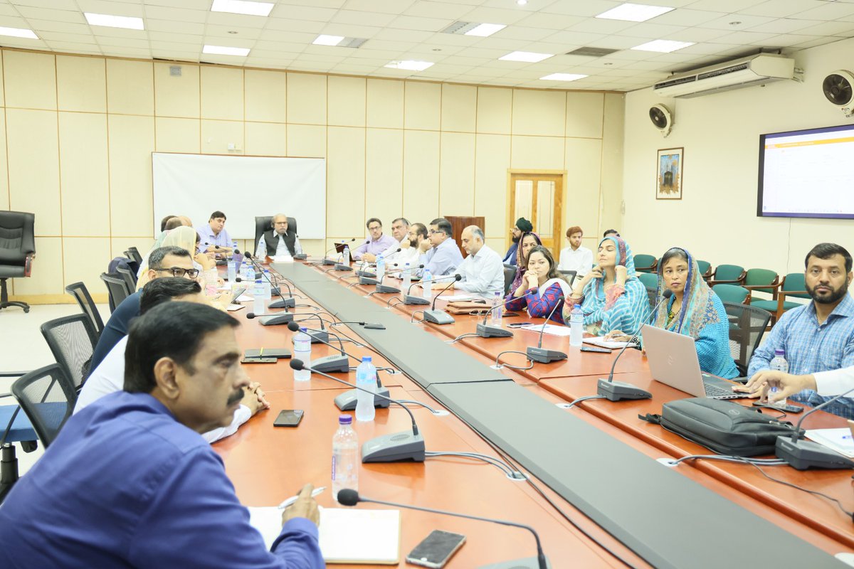 SecMoFEPT's tweet photo. Progress Review Meeting on Zero OOSC in ICT chaired by Secretary Education Waseem Ajmal Ch. HODs and NGOs shared their commendable progress, and the chair applauded the increased enrollment of children and urged expediting the enrollment of the remaining children.
#ZeroOOSC https://t.co/5ziJKMU1dG