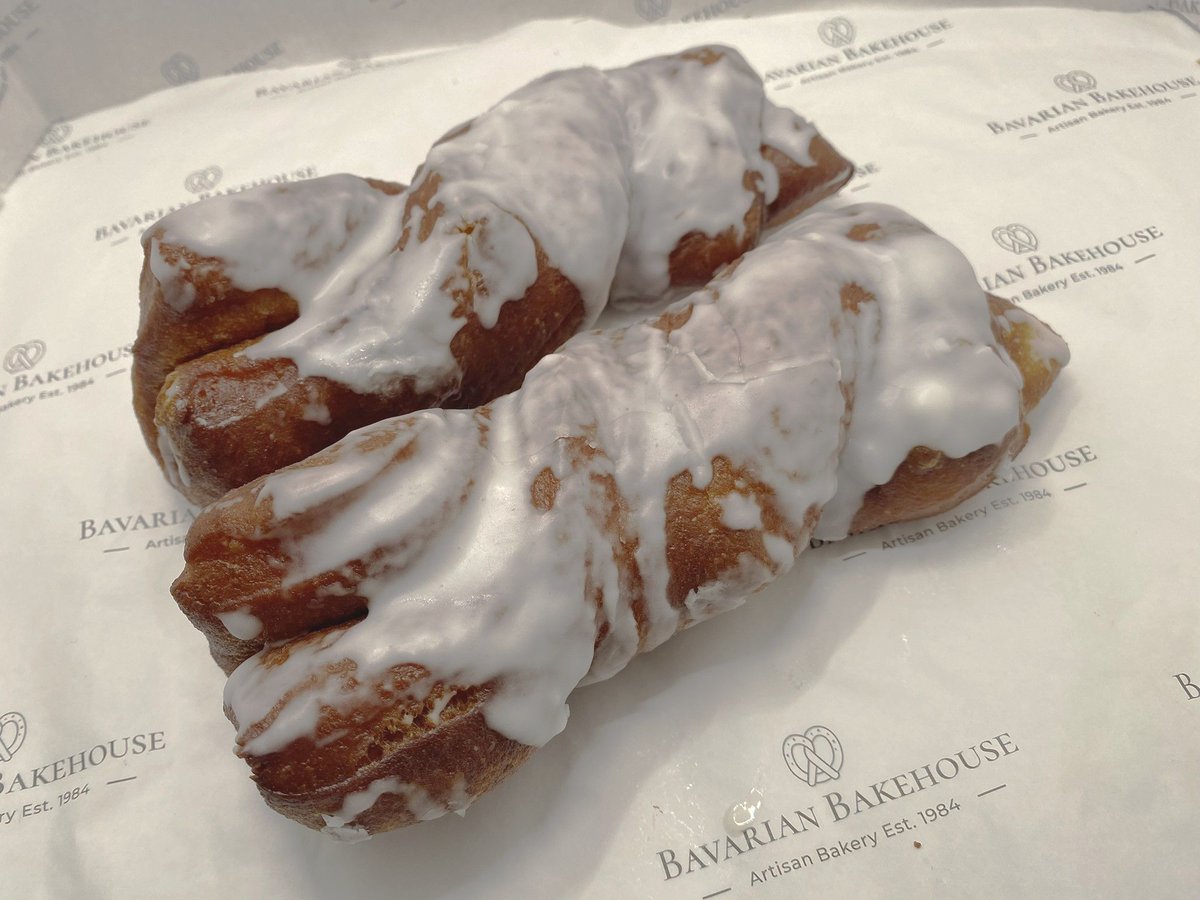 It's #Monday&amp; the weather isn't great. Let us cheer you up with deep fried sweet goodies, our giant #yumyums that are #vegan #mustbebavarian #awardwinning #glasgow #supportlocal #artisan #eatglasgow #lanarkshirelarder #glasgowfoodie #localbusiness #wholesalebakery #scottishbaker