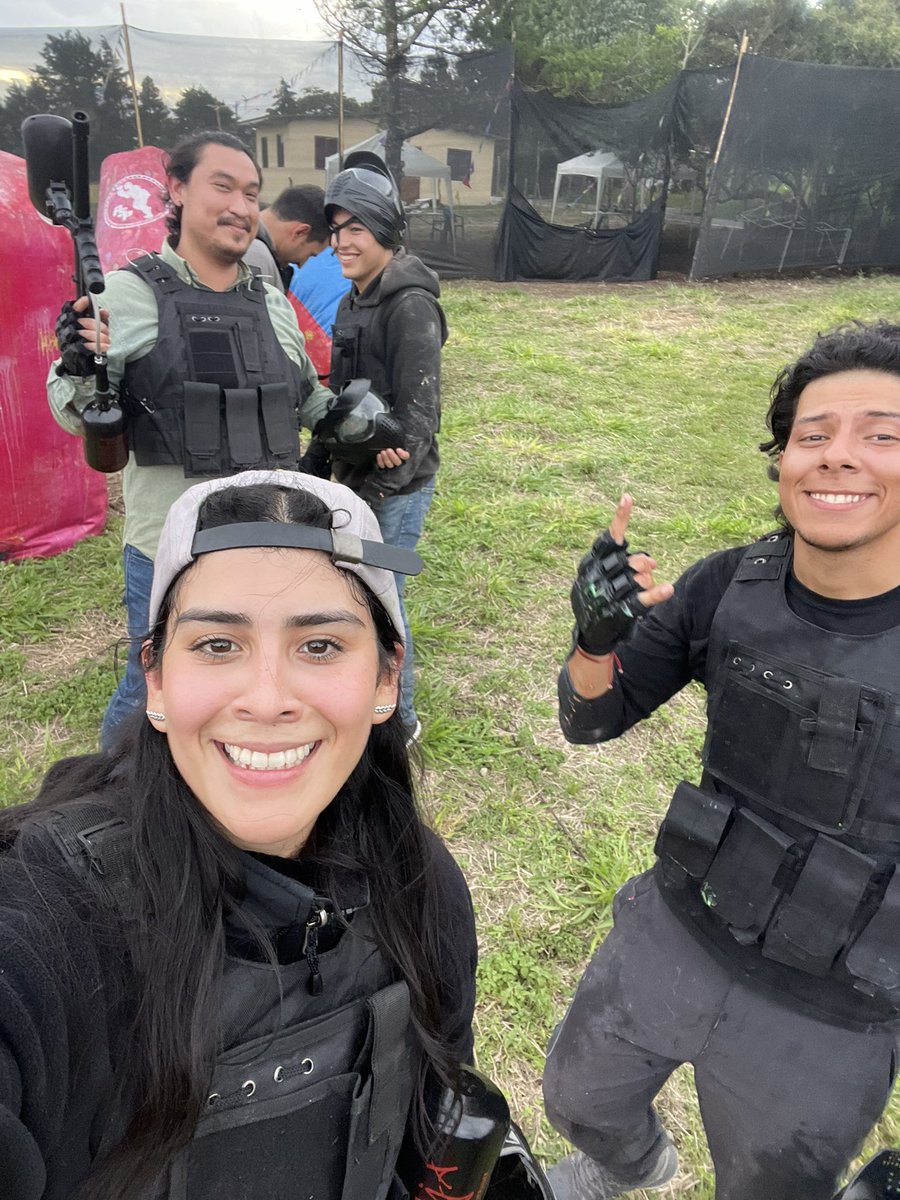 AnaLeticiaM27's tweet photo. Hay paintball en Volcan people! 🔥 nada mas falta la cancha de padel y somos primer mundo casi JAJAJA. 
Se llama HACKER ZONE https://t.co/Q4oBlEVOA5