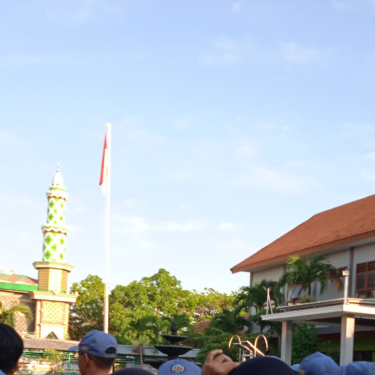 jeongxhara's tweet image. 17 Juli 2023🗯˚₊ 
full jamkoss di sekolah hihi abis itu sore lanjut less, siap kelas 12 bersama #edulab