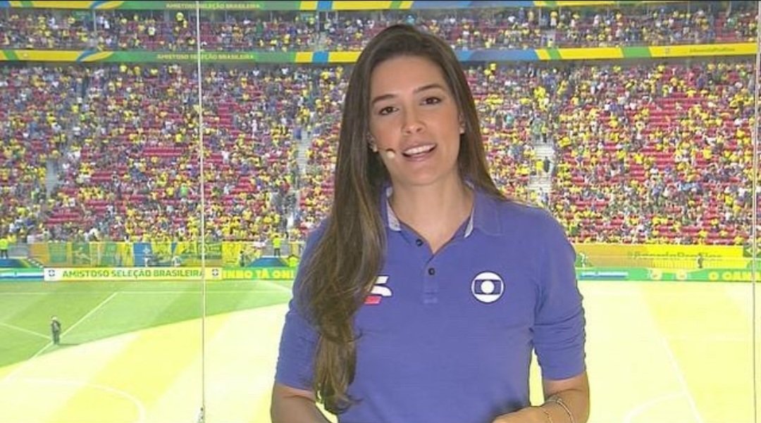 Renata Silveira se torna primeira mulher a narrar um jogo de Copa