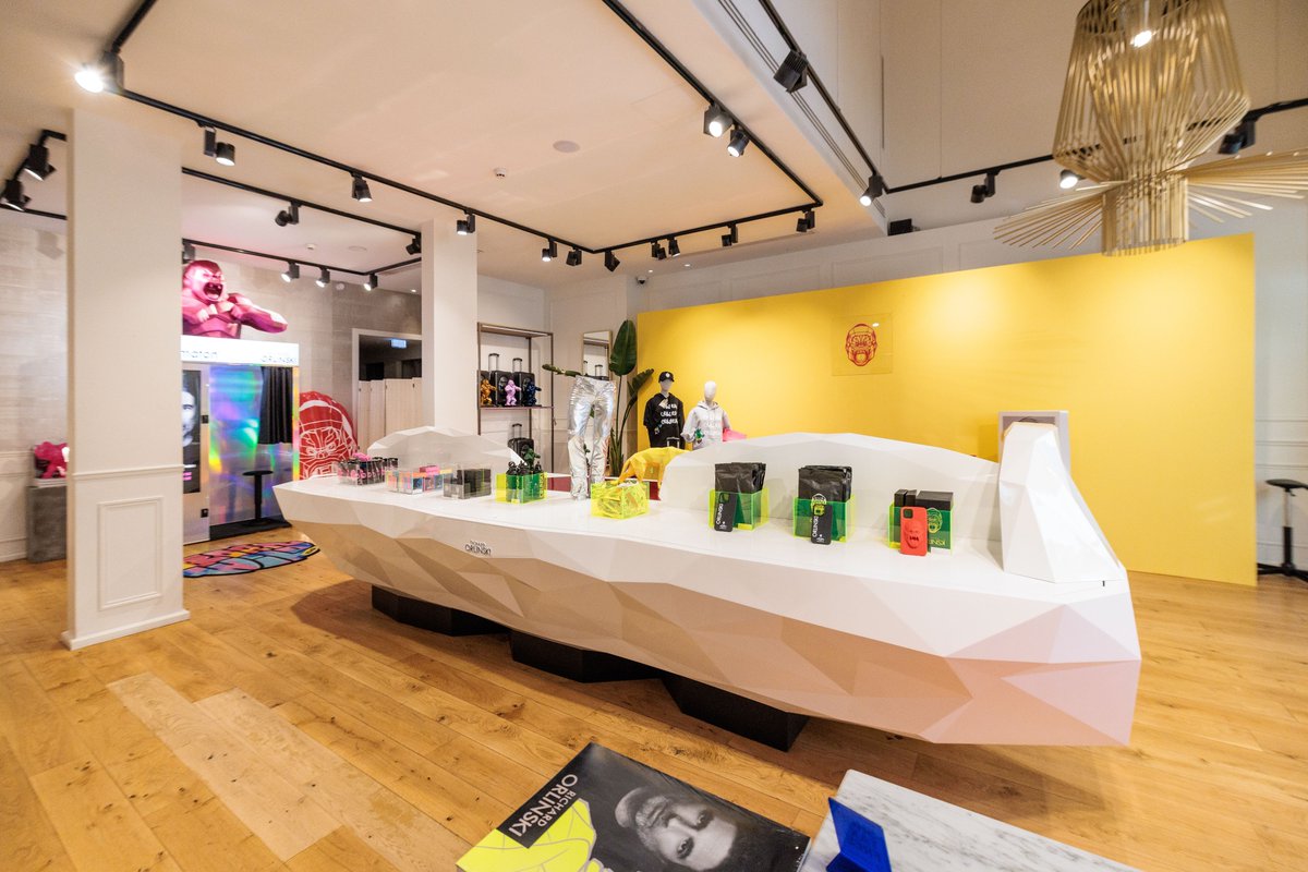 RichardOrlinski's tweet photo. OPENING POP-UP STORE AT @Vallee_Village ⚡️

Du 12 au 31 juillet, La Vallée Village accueille au sein de l'espace "Le Salon", une gamme complète Orlinski Shop allant des produits dérivés aux produits permanents. Des sculptures de l'artiste y sont également exposées.

See you soon !